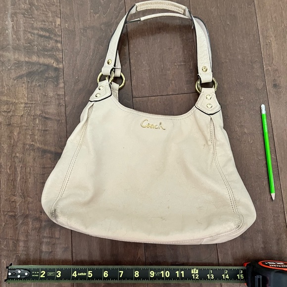 Coach ivory handbag - Picture 4 of 4